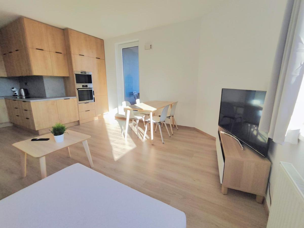 Schanz - Quietly Oriented - Private Parking - Balcony Bratislava Esterno foto
