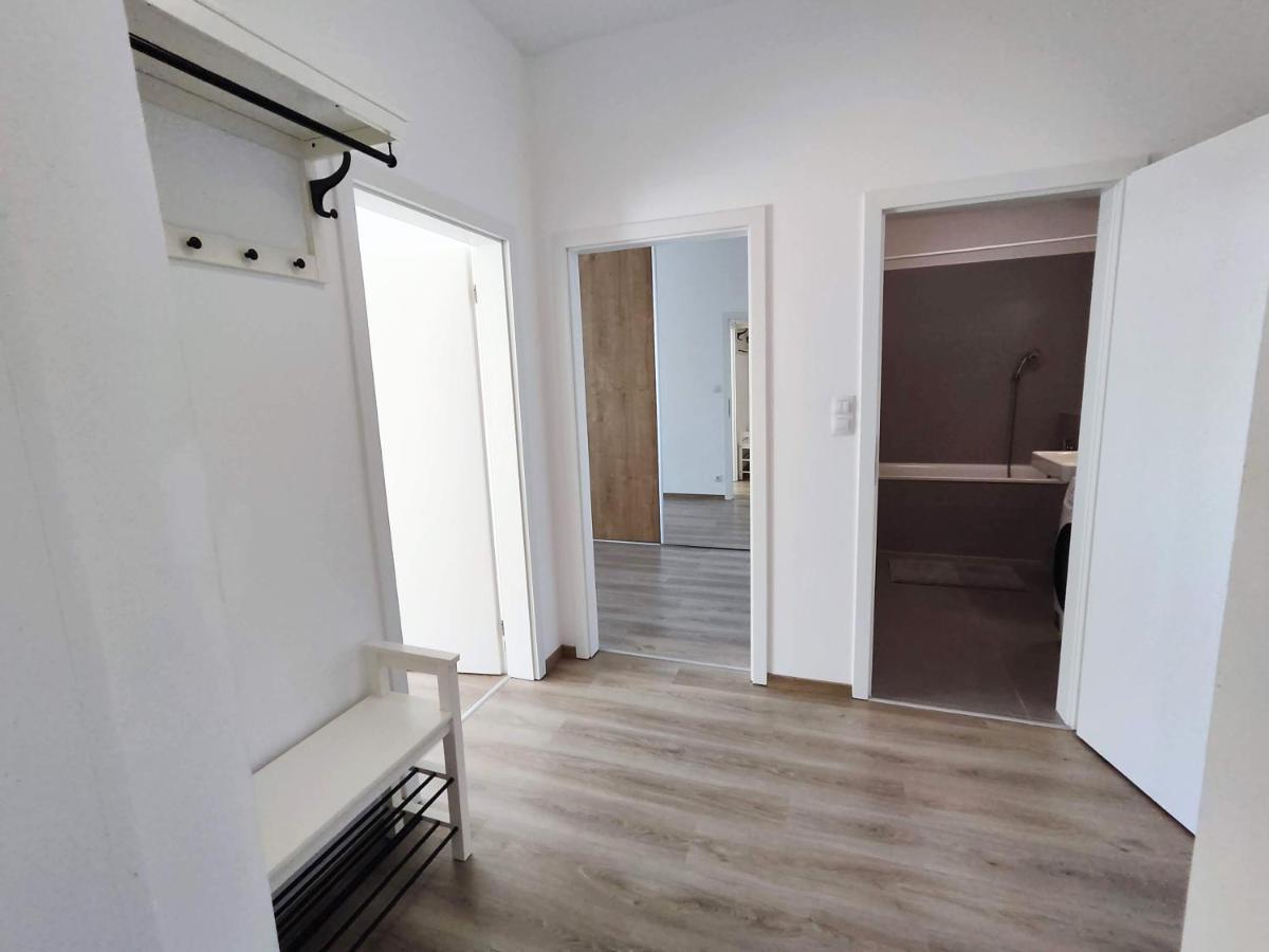 Schanz - Quietly Oriented - Private Parking - Balcony Bratislava Esterno foto