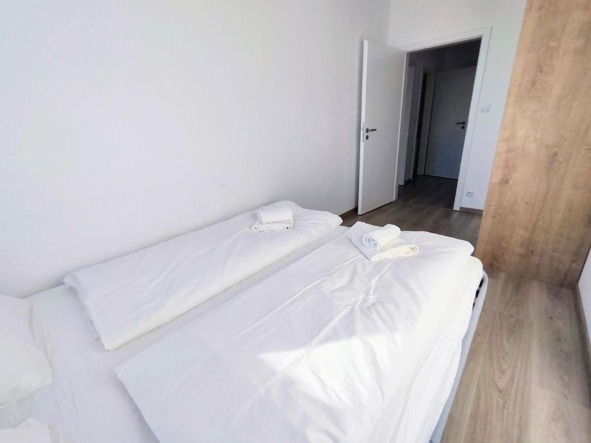 Schanz - Quietly Oriented - Private Parking - Balcony Bratislava Esterno foto